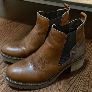 Bull Boxer brown leather booties. Size 40/10, runs small. Great condition.